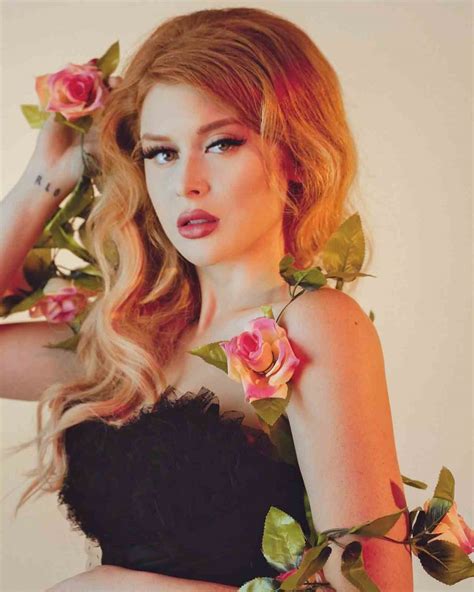 Renee Olstead Photoshoot October 2018 - RitzyStar