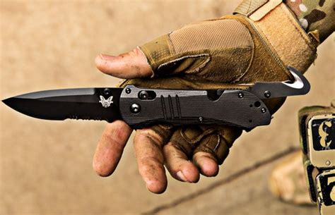 Benchmade Triage Goes Tactical