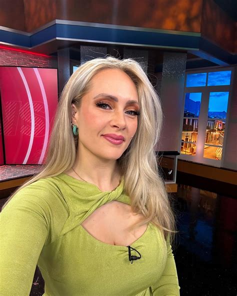 Brhe Berry - WWL 4 Eyewitness News New Orleans morning show : r/hot ...