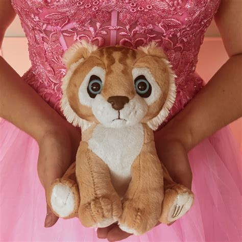 Wicked - Cowardly Lion Plush Figure | Elbenwald