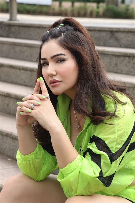 Kangna Sharma :: Behance