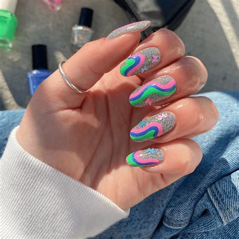 25 Silver Manicure Ideas That Prove Metallic Nails Are Here to Stay