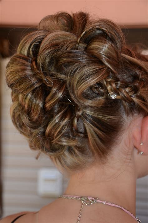 bridesmaids hair down 9