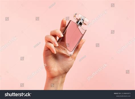 24,658 Spraying Perfume Hand Images, Stock Photos & Vectors | Shutterstock