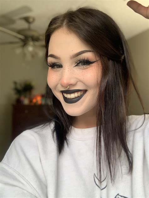 Discover more like WreckTHOT: not a nude but will a smile suffice? and