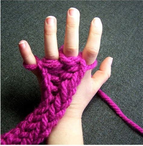 Вязание на пальцах | Finger knitting, Fun crafts, Crafts for kids