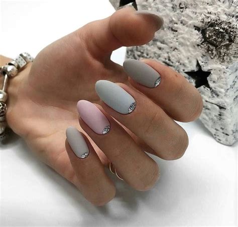 Pin by Дарья on Маникюр | Stylish nails, Matte nails, Oval nails