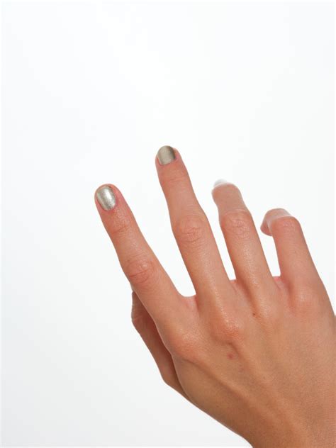 MOTHER OF PEARL - NAIL POLISH - Licia Florio vegansk neglelak hos Came ...