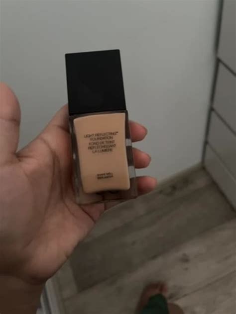 NARS Светоотражающее тональное средство Light Reflecting Foundation ...