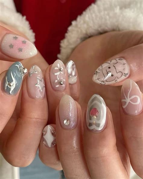 Soft Pink Christmas Nail Inspo in 2025 | Nail art, Hippie nails