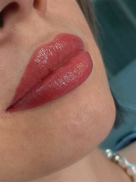 Пин от пользователя NEVALLENCE на доске MAKEUP 💄💋 | Макияж губ ...