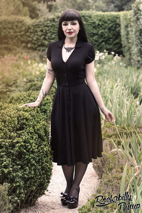 Pin by Cheri Shrake on Pretty Clothes and Stuff in 2025 | Curvy outfits