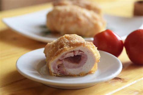 Кордон блю из курицы с сыром и ветчиной на сковороде пошагово рецепт с фото