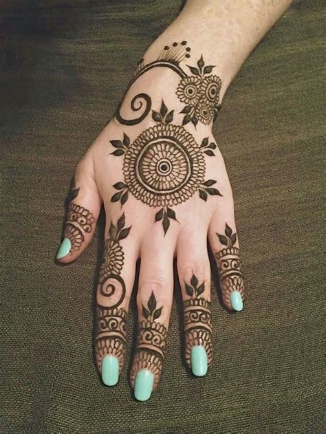 15 Eye Catching Henna Designs For Eid Ul Fitr 2015 - SheClick.com