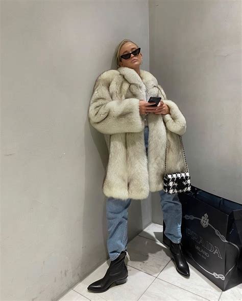 Pin by Evgen on Мех | Fur coat outfit, Style, Winter fashion