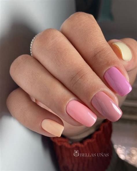 BELLAS UÑAS on Instagram: "Bellas y con estilo 😍 Esmaltado semi ...
